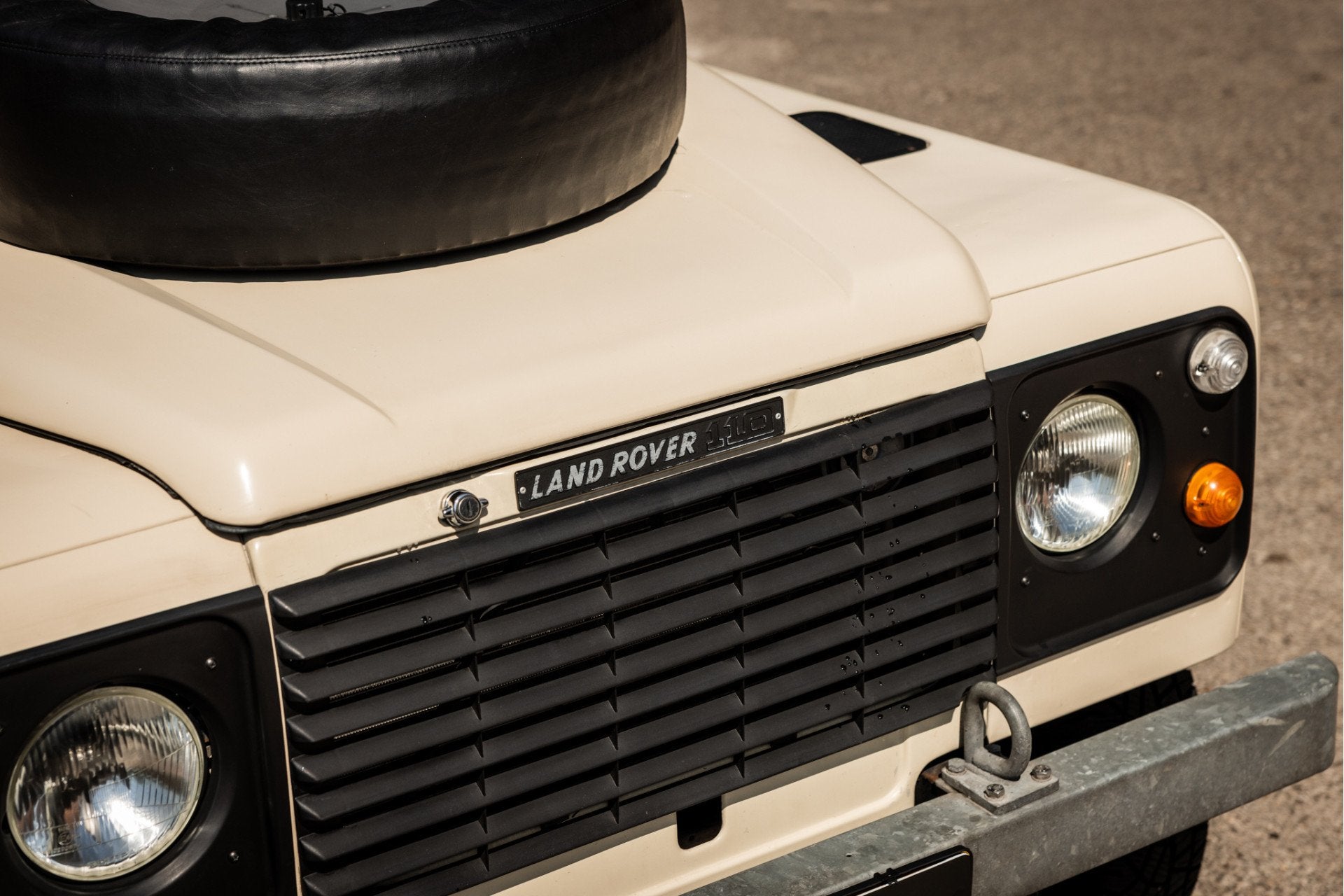 Land Rover Defender 110 Station Wagon V8 Originele staat., foto 10