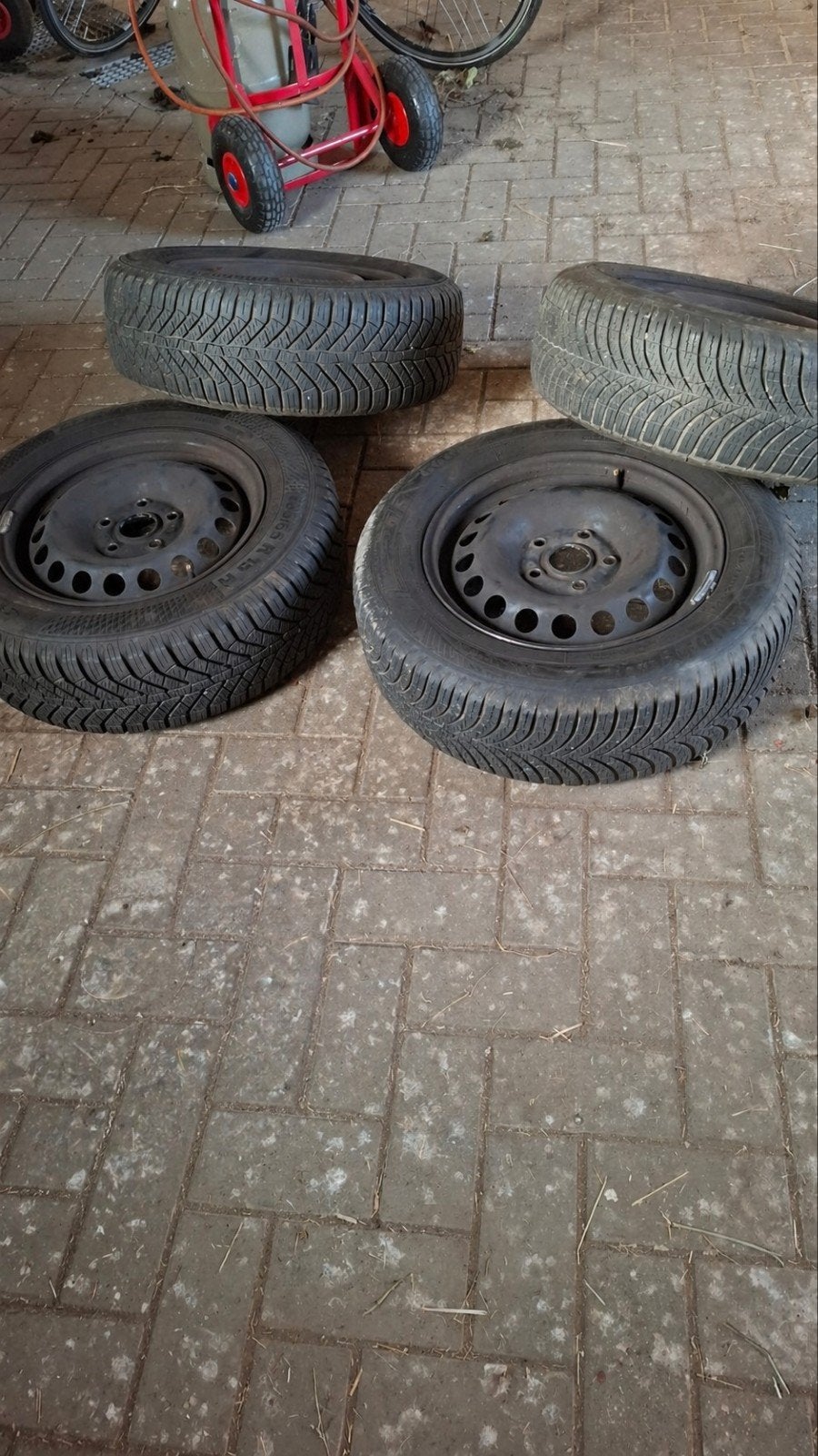4x 195/65 R15 + VW Caddy Velgen – ALLES €60!, Ophalen, Gebruikt, 15 inch, Banden en Velgen