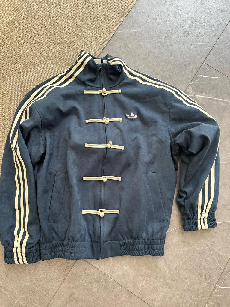 Adidas chinese new year m, Ophalen of Verzenden, Zo goed als nieuw