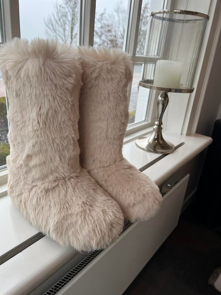 Heerlijke teddy moonboots maat39/40, Ophalen of Verzenden, Zo goed als nieuw, Maat 38/40 (M), Overige typen