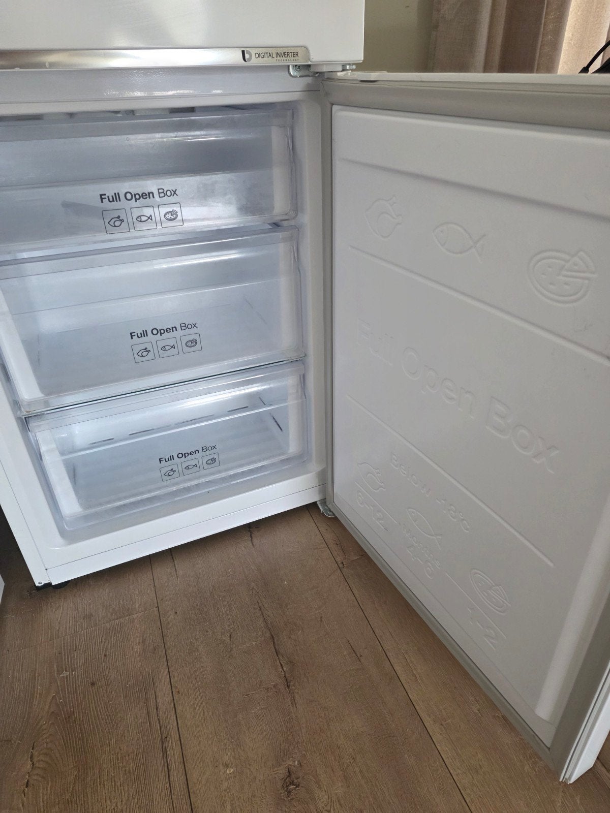 Foto 4 van Samsung RB30J3000WW/EF Koel-vriescombinatie Wit