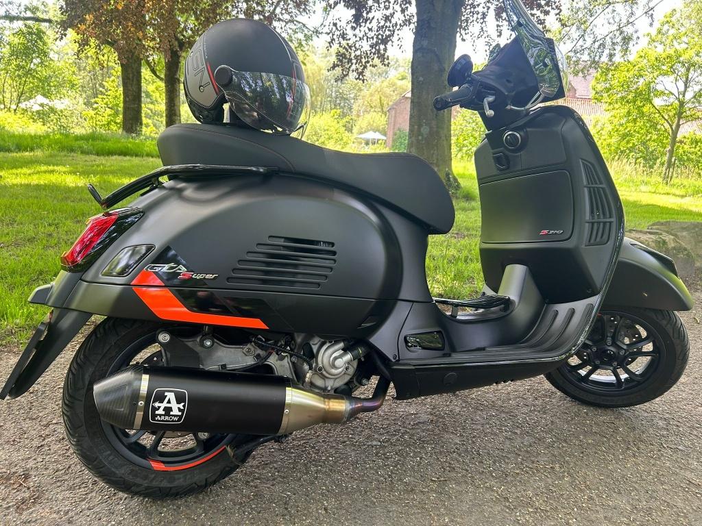 Vespa GTS 310 – 2025 – Slechts 1900 km – Nog 1 Jaar Garantie, Scooter, Occasion, 310 cc, Particulier