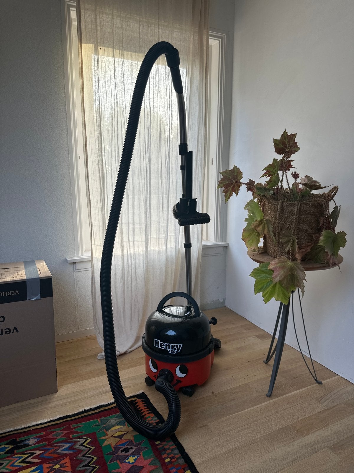 Numatic - Henry Hvr-180 Mm - Stofzuiger Met Zak - Rood, Witgoed en Apparatuur, Ophalen, Zo goed als nieuw