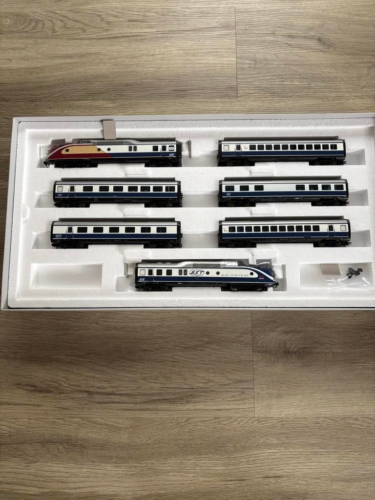 Märklin H0 Diesel-Triebzug BR 601 "Blue Star Train" 37608, Hobby en Vrije tijd, Modeltreinen | H0, Zo goed als nieuw, Treinset