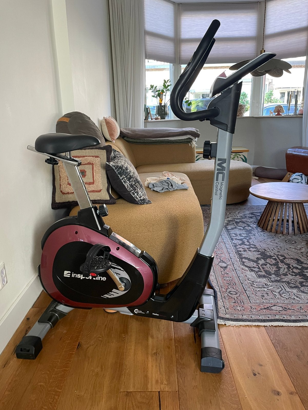 Hometrainer InSportline Magnetic Control - bandje gescheurd, Sport en Fitness, Fitnessapparatuur, Ophalen, Gebruikt, Hometrainer