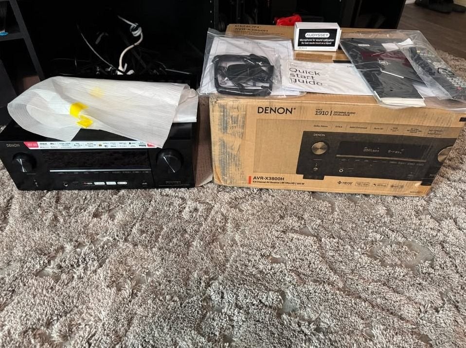 Denon AVR-X3800H met doos