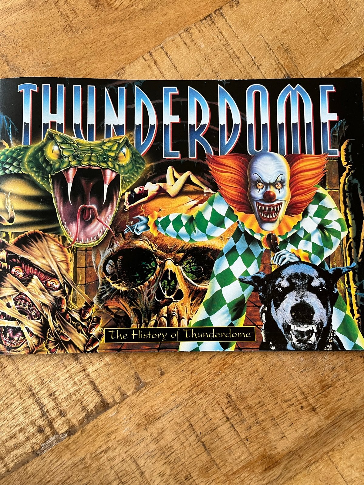 Thunderdome - The History of Thunderdome boekje, Ophalen, Hardcore, Zo goed als nieuw, Inclusief boekje