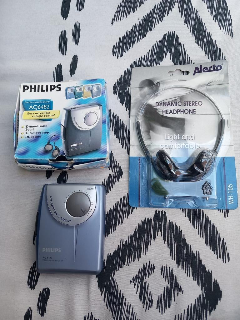 Philips Walkman AQ6482 met Dynamic Bass Boost, Philips Consumer Lifestyle B.V., Tussendiepen 4, 9206 AD Drachten, Nederland, Walkman