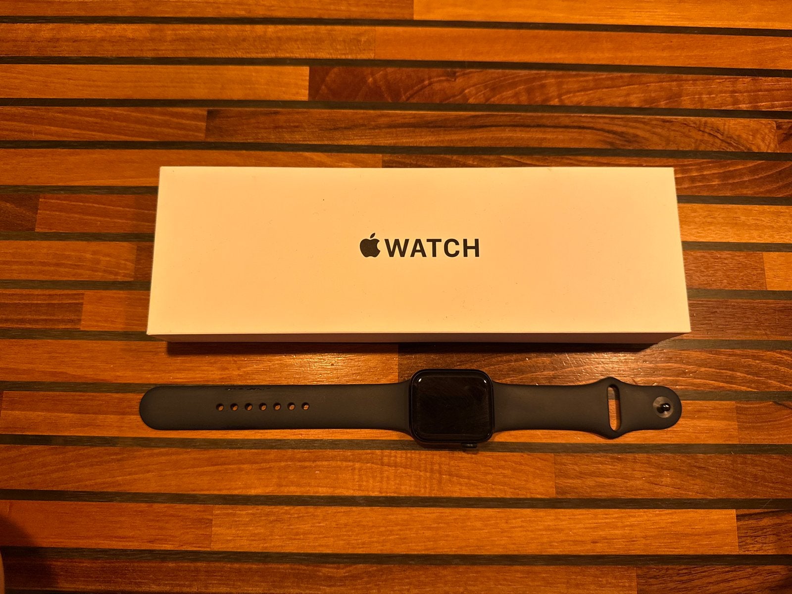 Apple Watch SE (2e gen) 40mm Middernacht Aluminium GPS, Zwart, IOS, Ophalen of Verzenden, Waterdicht