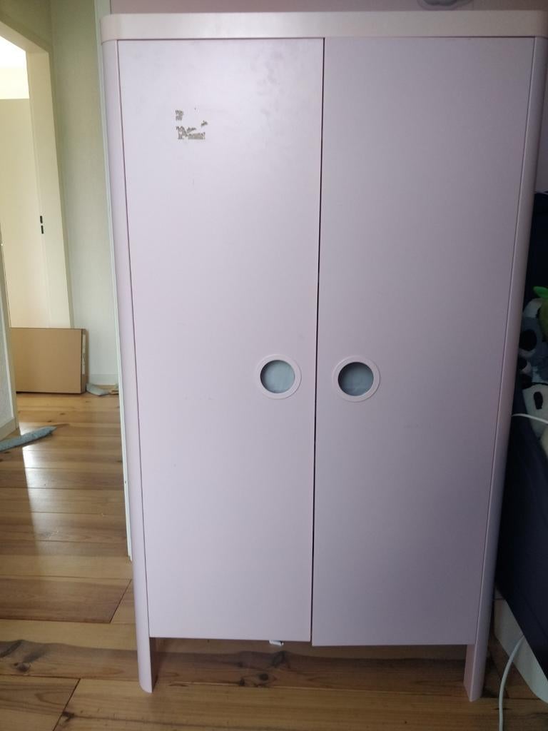 Gratis roze IKEA Busunge kinderkledingkast, Ophalen