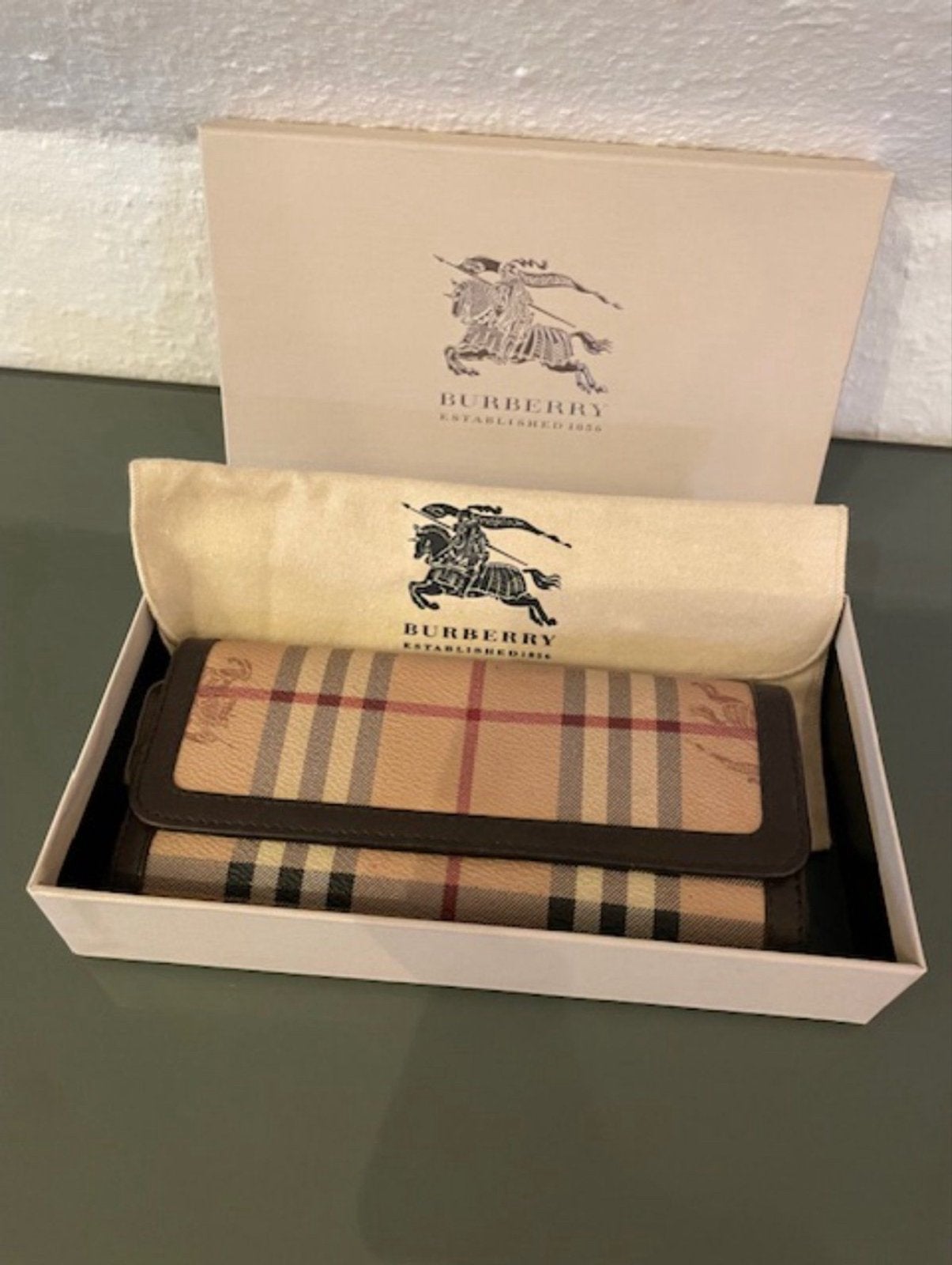 Burberry portemonnee - Klassiek design, Overige merken, Beige, Ophalen of Verzenden, Zo goed als nieuw
