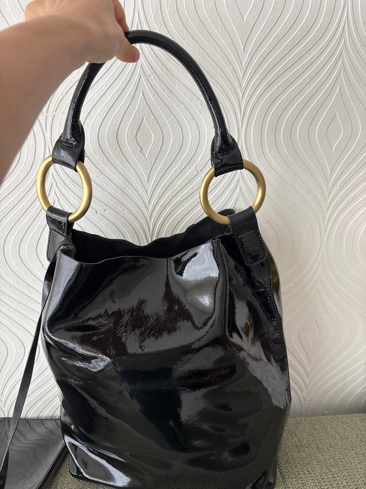 Zwarte lakleren Sequoia handtas met gouden details, Ophalen of Verzenden, Zo goed als nieuw, Zwart, Handtas
