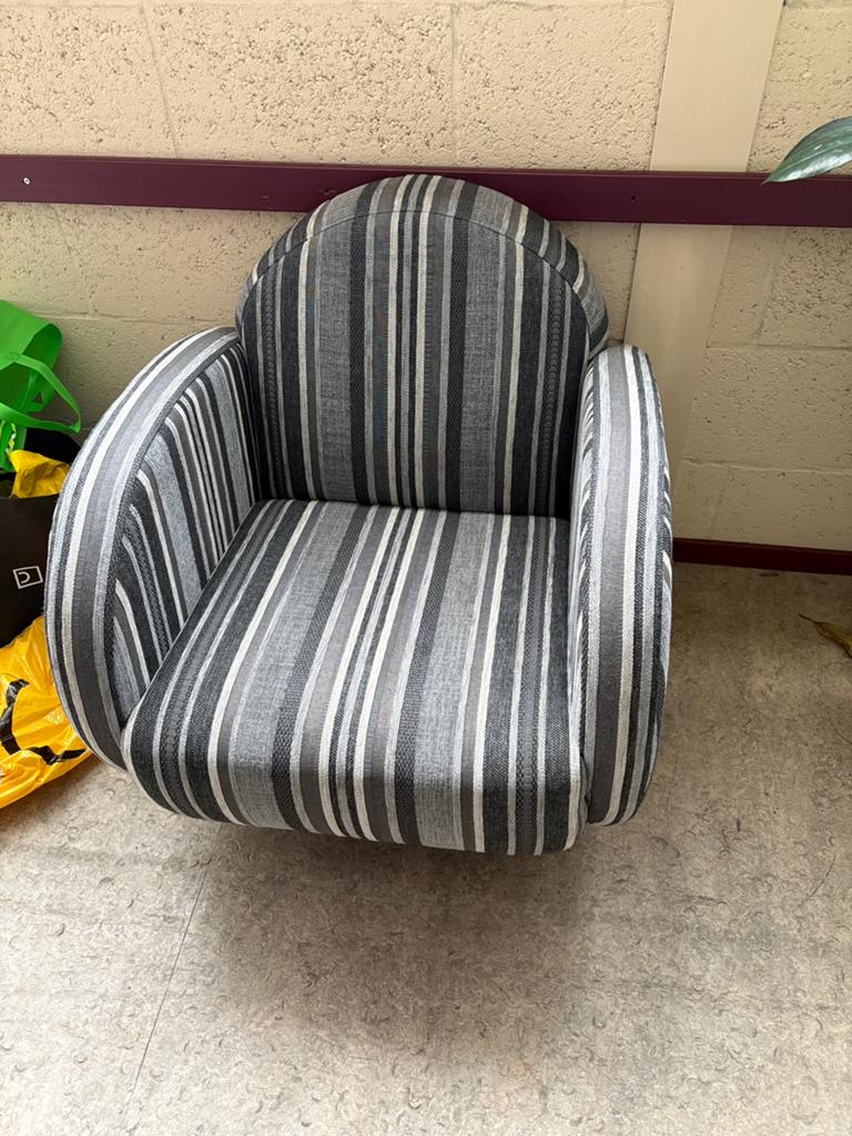 2 prachtige draai fauteuils! Keurige staat, Huis en Inrichting, Fauteuils, Ophalen, Zo goed als nieuw, Stof, 75 tot 100 cm
