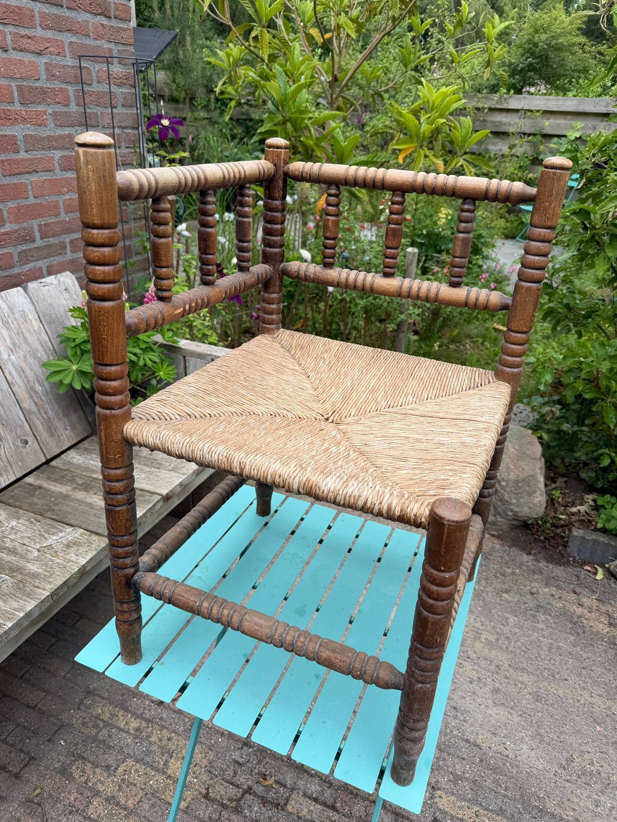 Antieke Nederlandse hoekstoel / breistoel met biezen zitting, Ophalen of Verzenden