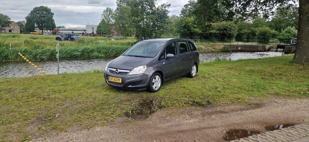 Opel Zafira 1.6i 16V  bouwjaar: 2009 7 persoons, Auto's, Voorwielaandrijving, Stof, Parkeersensor, 4 cilinders