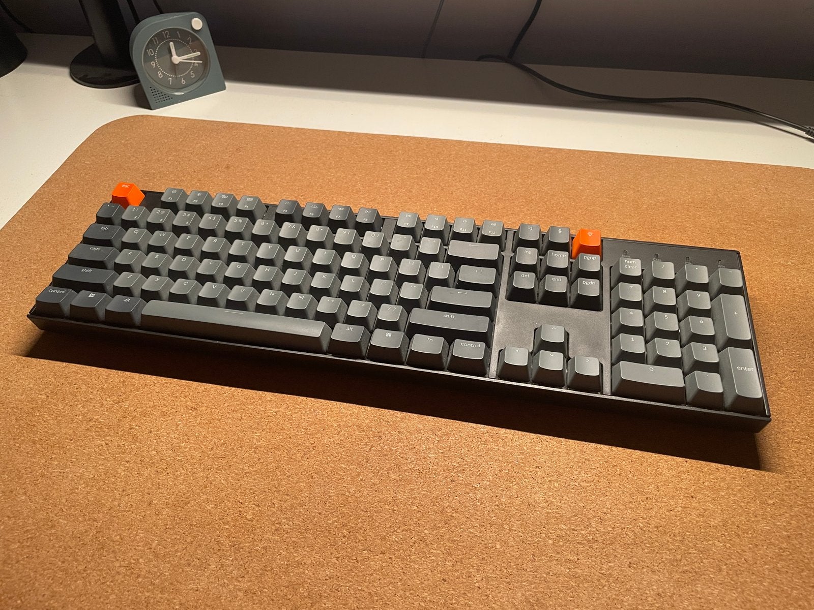 Keychron K10 Full-size Draadloos Mechanisch Toetsenbord, Computers en Software, Toetsenborden, Ophalen, Zo goed als nieuw, Draadloos