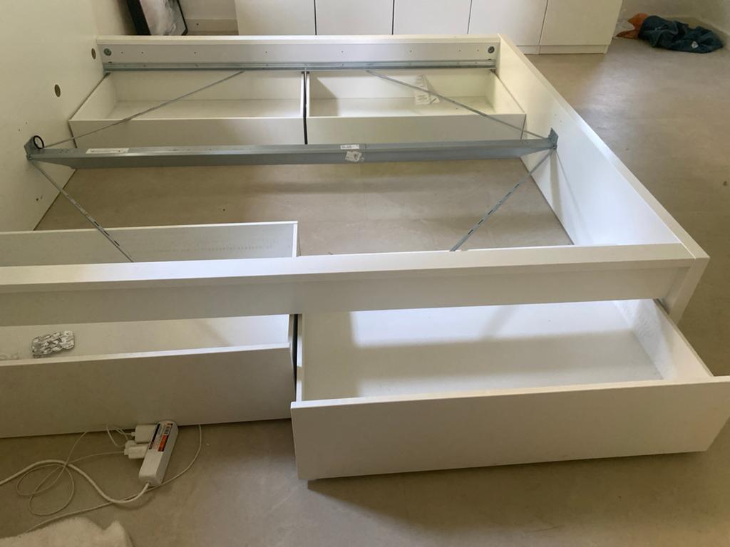 Bed ikea 180, Wit, Tweepersoons, Ophalen of Verzenden, Zo goed als nieuw