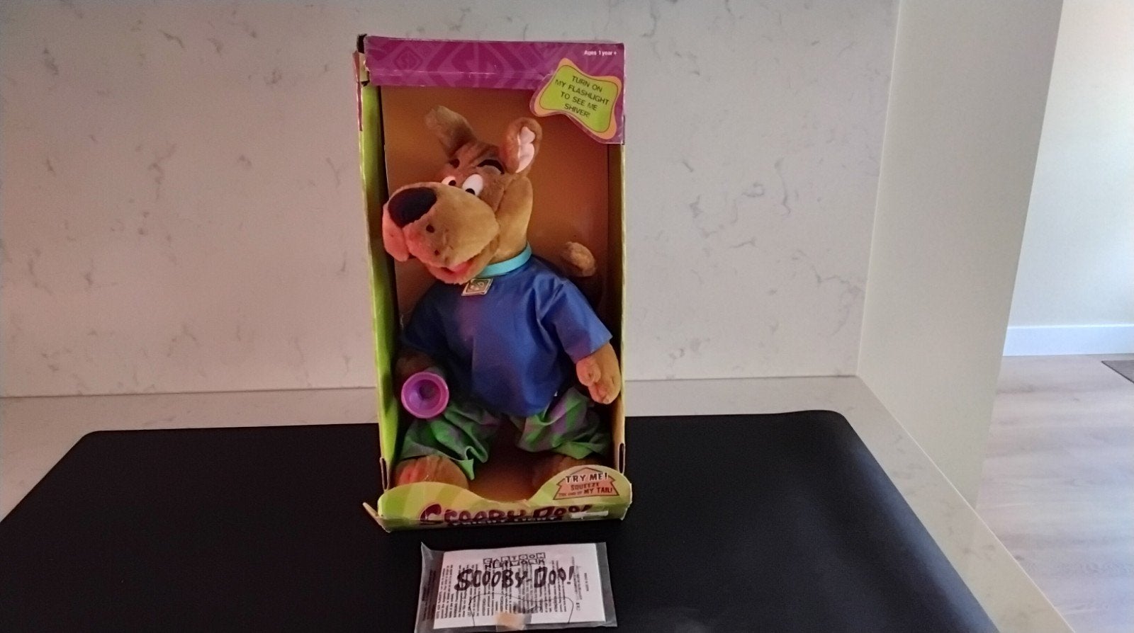 Scooby-Doo Fright Light knuffel met zaklamp - met doos., Overige merken, Overige karakters, Middelgroot (20 tot 80 cm), Bruin