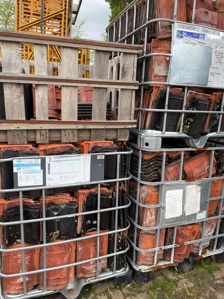 Dakpannen zwart 1124 stuks 70m2, Ophalen, Leeuwarden, Vermeulen, Gebruikt