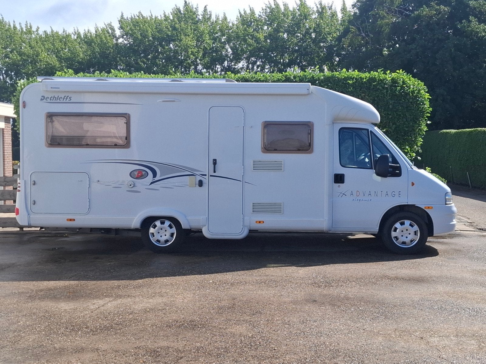Dethleffs Globetrotter Advantage Camper - vakantie klaar., Standaard zit, Ringverwarming, Fiat, 6 tot 7 meter