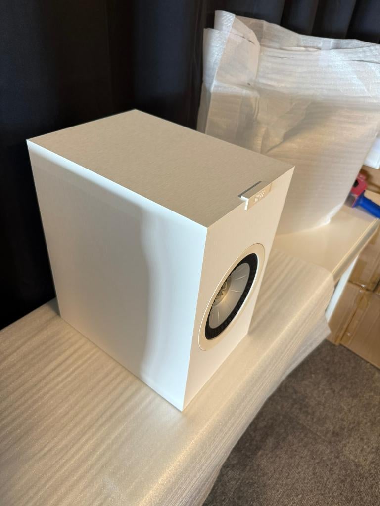KEF Q3 Meta – Satin White | Als nieuw | Dealer garantie, Ophalen of Verzenden, Zo goed als nieuw, Overige merken