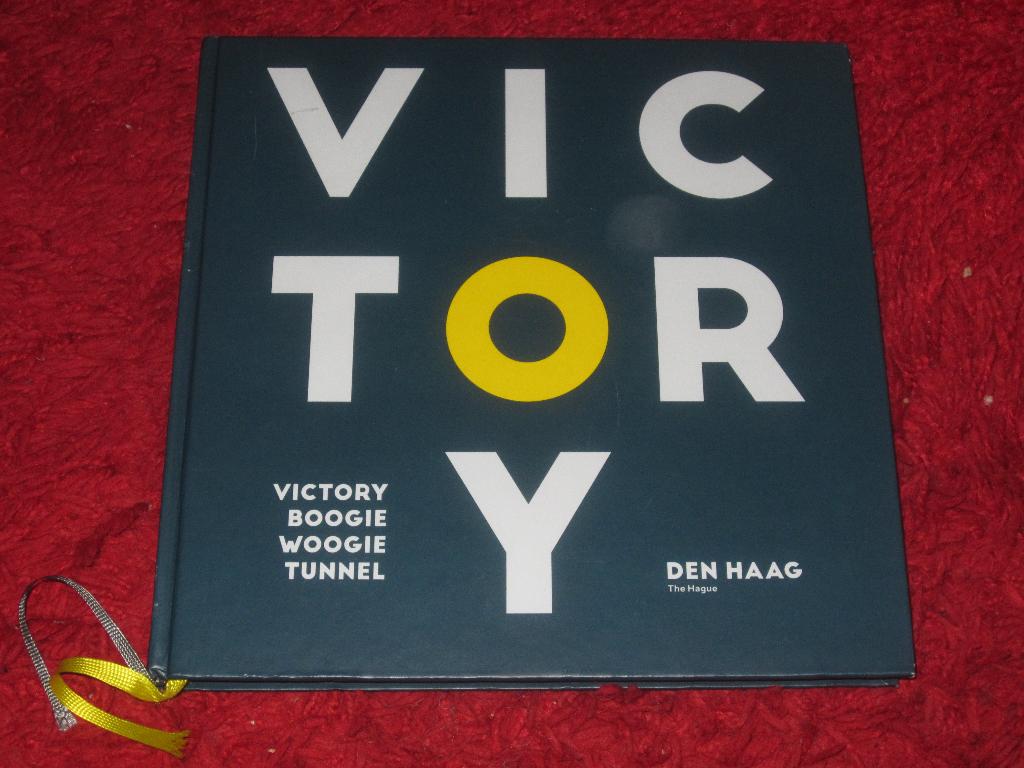 Victory Boogie Woogie Tunnel Den Haag., Ophalen of Verzenden, Zo goed als nieuw