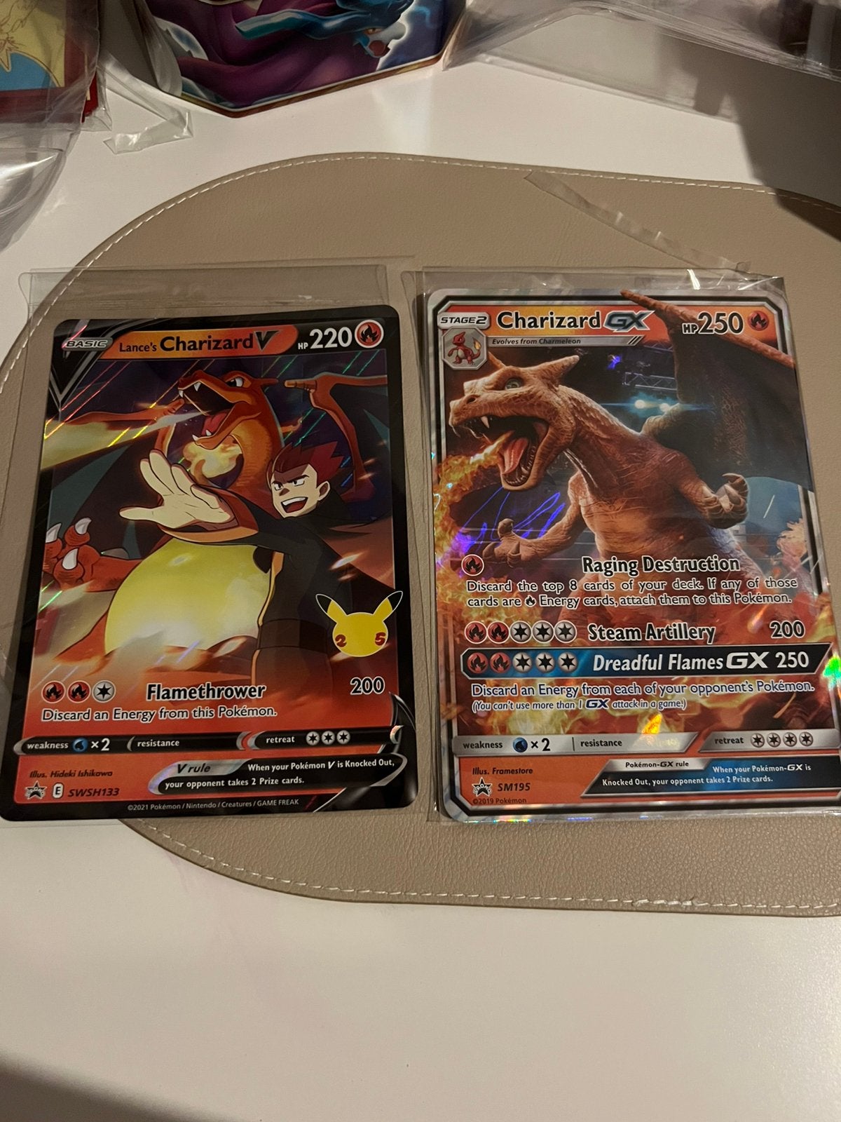 2 keer charizard jumbo card, Ophalen of Verzenden, Zo goed als nieuw