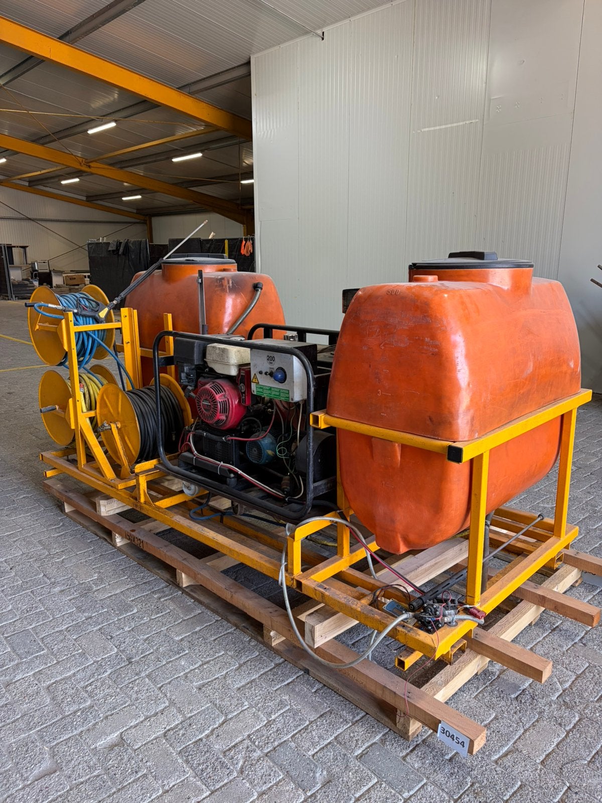 Hogedruk reiniger met watertanks en haspels, Tuin en Terras, Ophalen, Gebruikt