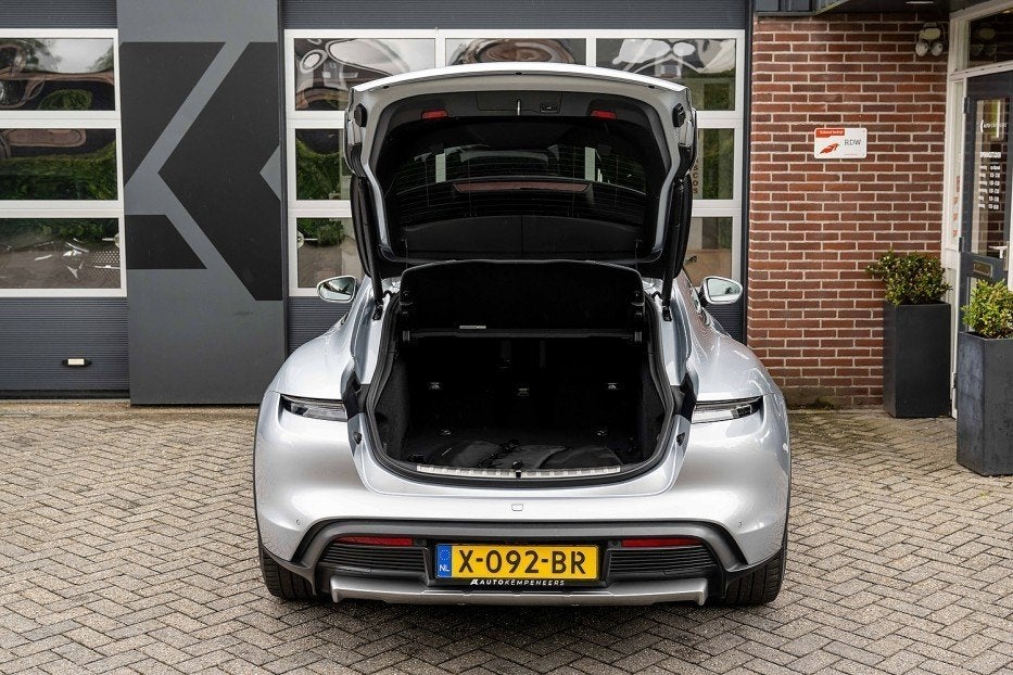 Porsche Taycan 4S 93 kWh | Panorama | Luchtvering | Bose | 3, Auto's, Porsche, 110 €/maand, 93 kWh, Leder, 489 pk