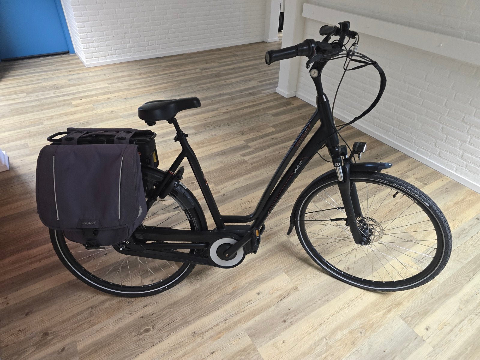 Elektrische fietsen, Fietsen en Brommers, Elektrische fietsen, 55 tot 59 cm, Ophalen of Verzenden, Zo goed als nieuw, Overige merken