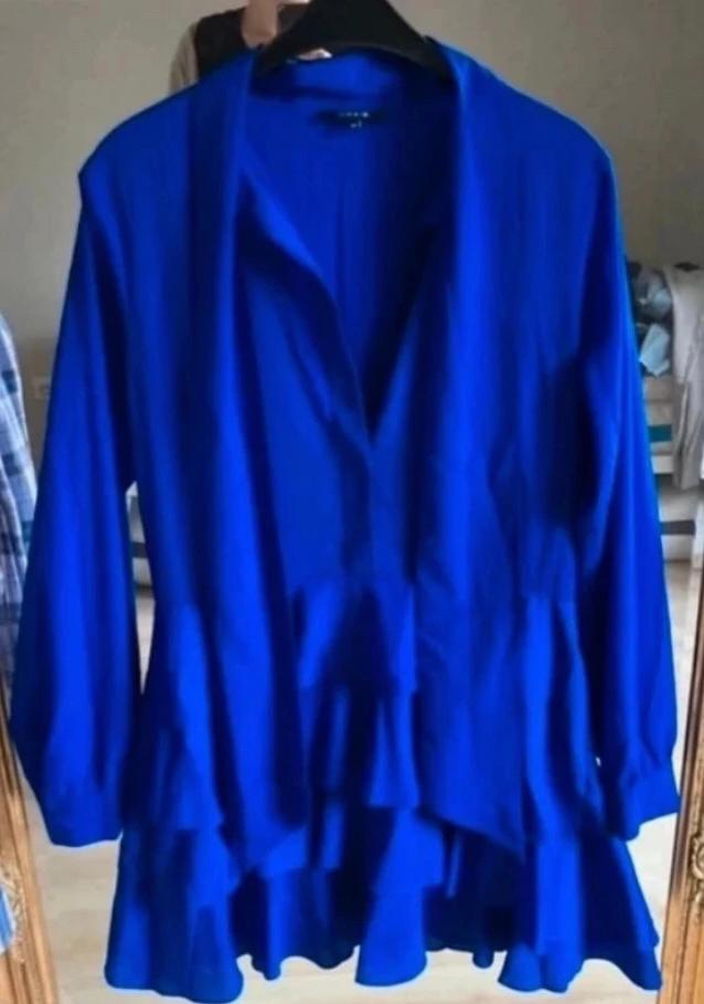 Nikkie kobaltblauwe blouse met ruches, maat 38, Blauw, Zo goed als nieuw, Onder de knie, Ophalen