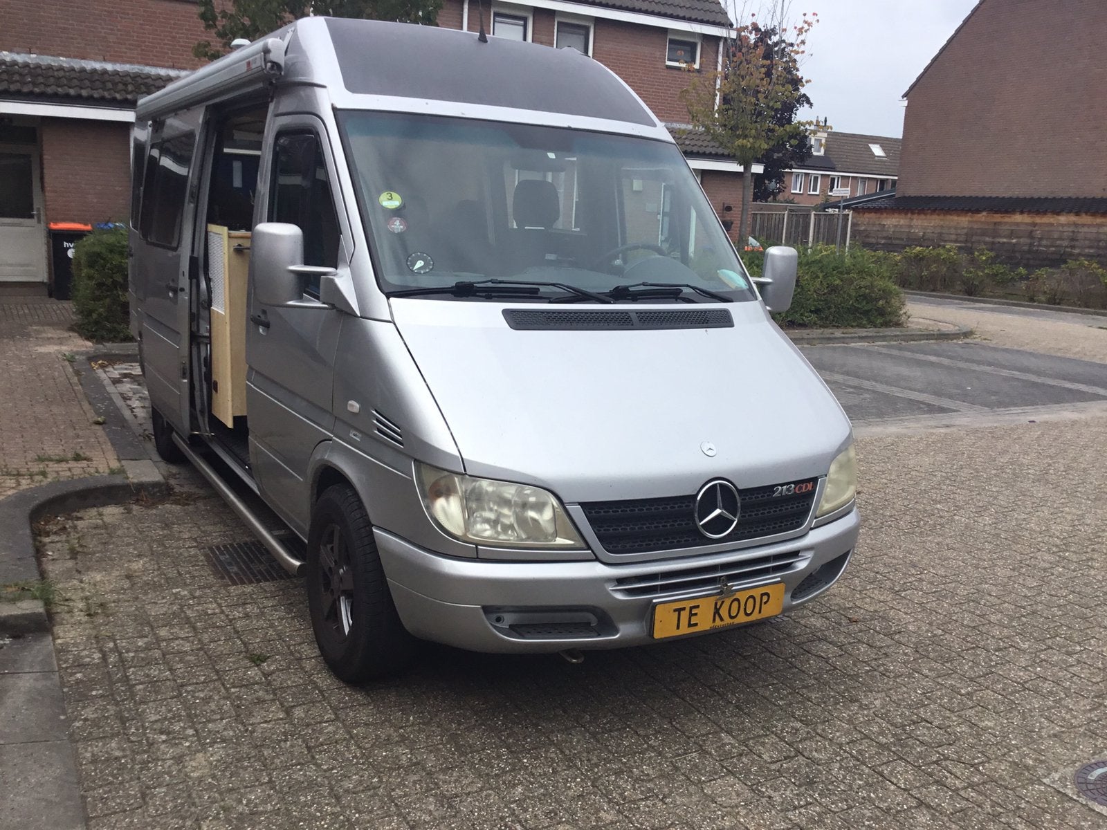 Te koop complete instapklare camperbus MB 213 met lage km !!, Particulier, Te koop