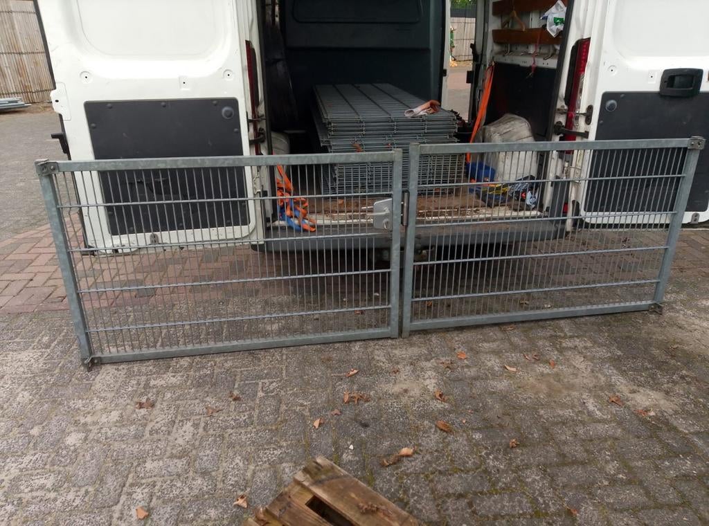 Dubbele dubbel staafmat poort, Ophalen, IJzer, Dubbelstaafmat hekwerk