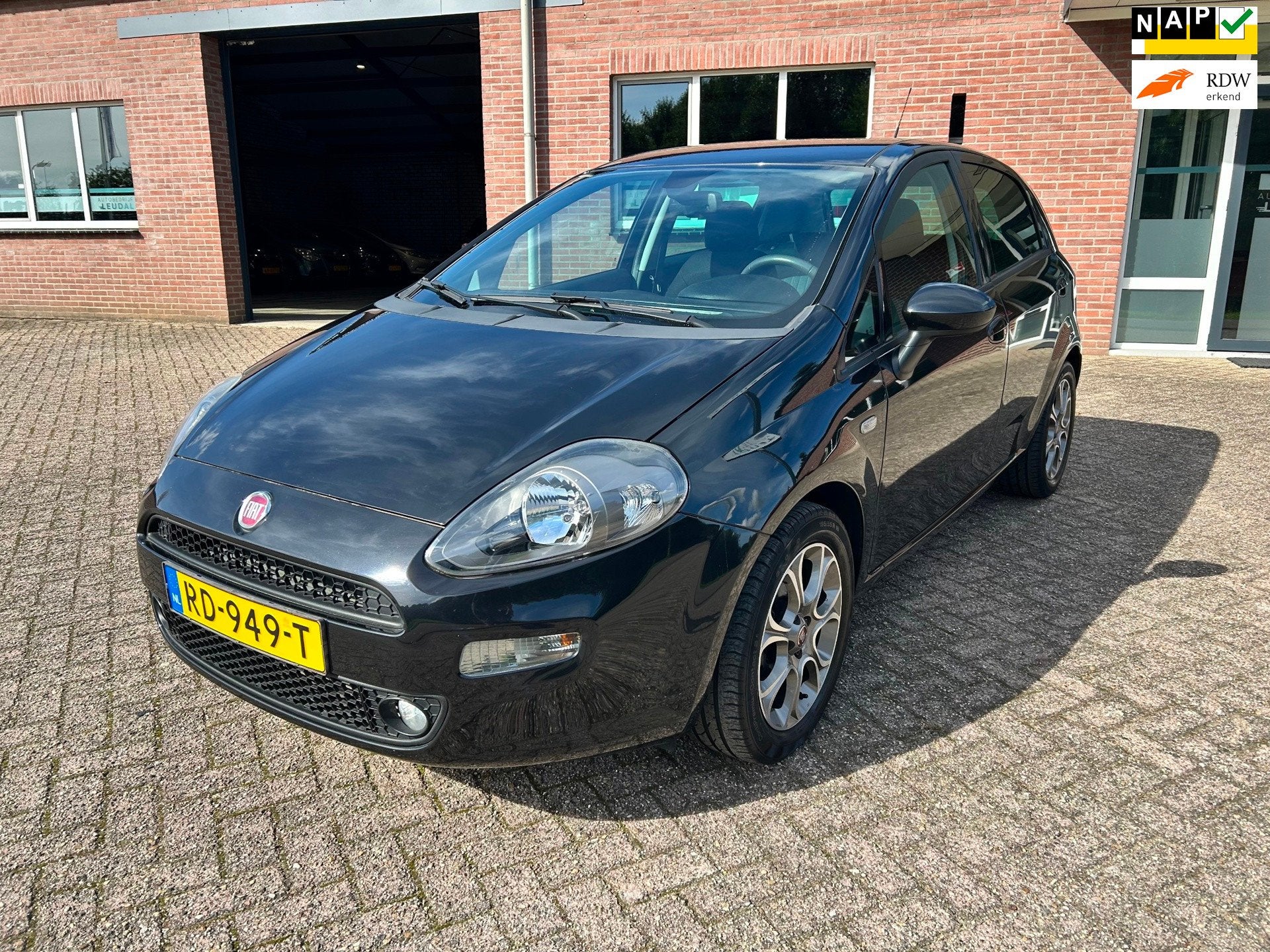 Fiat Punto Evo 0.9 TwinAir Sempre // Nieuwe APK // Airco, Auto's, Voorwielaandrijving, Gebruikt, Euro 6, 100 pk
