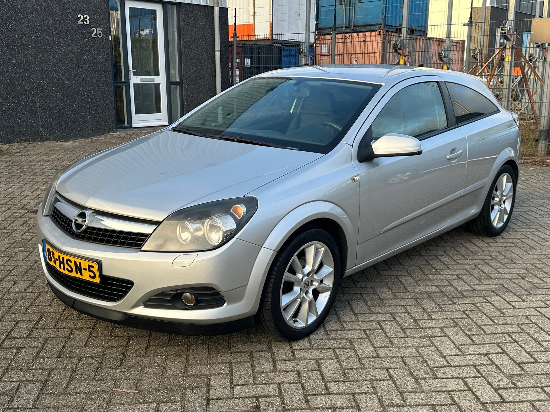 Opel Astra GTC 1.8 Business 2009 Leer Clima, Voorwielaandrijving, Gebruikt, Zwart, 4 cilinders
