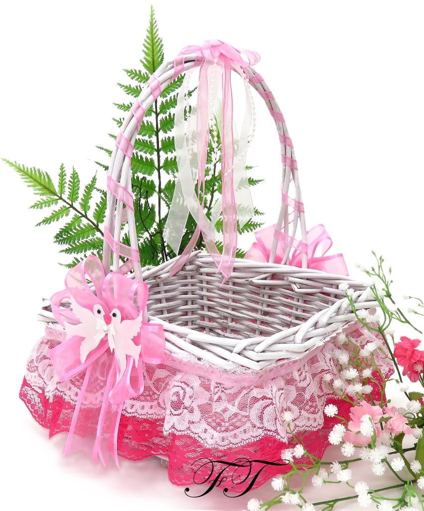 Zeer mooie witte rieten mand met roze en witte kant., Ophalen of Verzenden, Nieuw, Versiering, Geboorte of Huwelijk