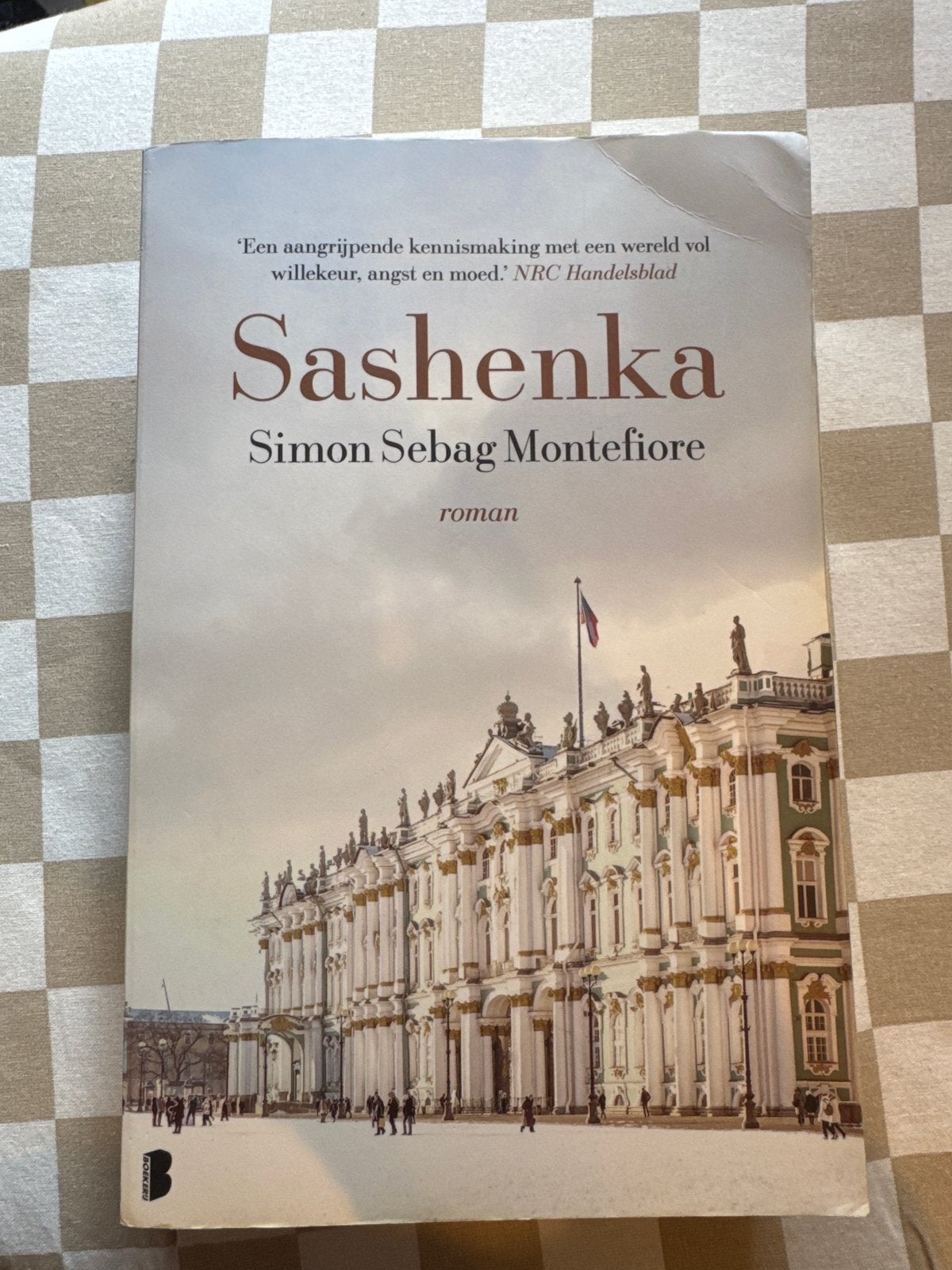 Sashenka - Simon Sebag Montefiore (roman), Ophalen of Verzenden, Gelezen, Nederland