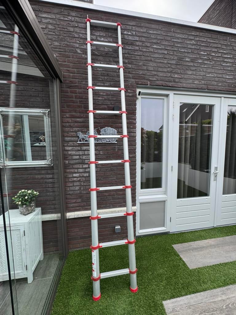 Telescoopladder 3,3 meter ZGAN, Ophalen of Verzenden, Zo goed als nieuw, 4 meter of meer