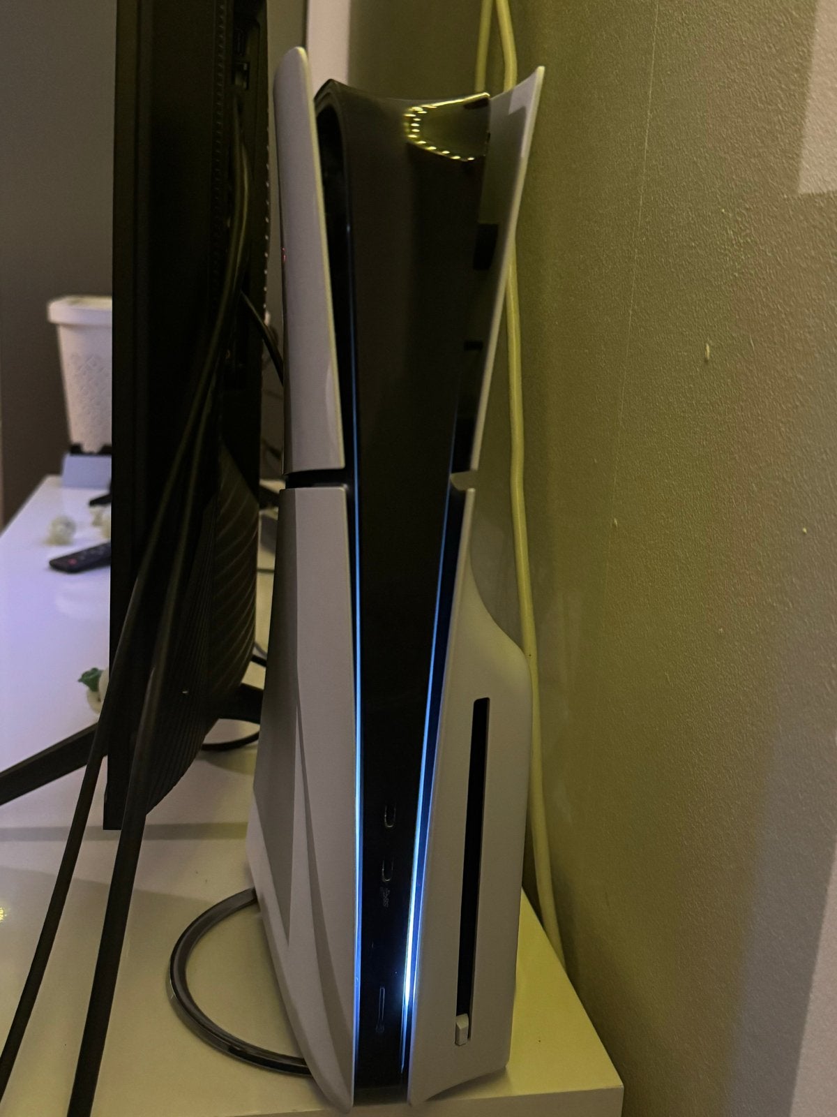 PS5 slim disc edition met 2 controllers, Spelcomputers en Games, Ophalen, Zo goed als nieuw, Playstation 5