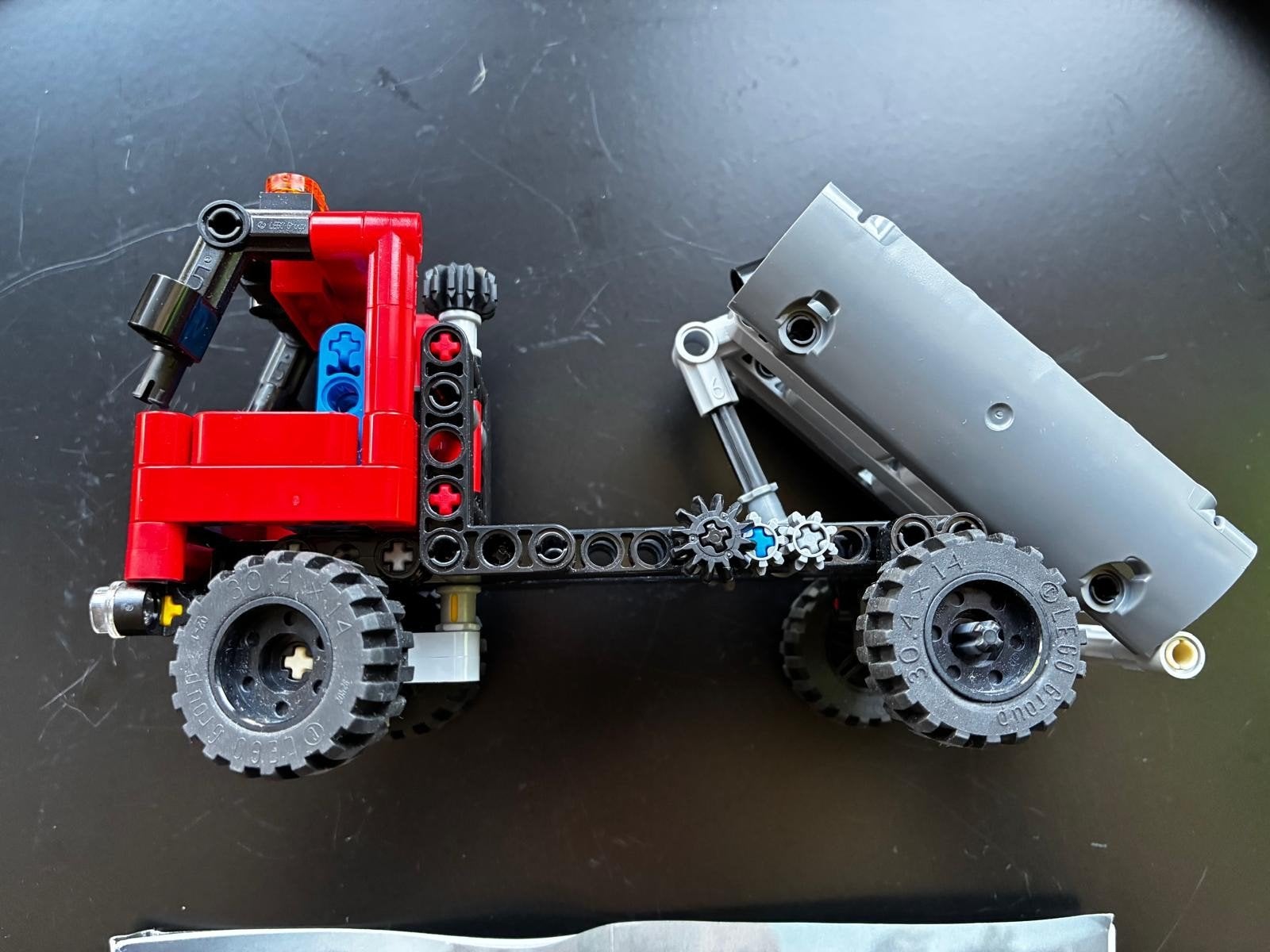 Lego Technic Kiepwagen 42084 - Zo goed als nieuw, Ophalen, Lego, Compleet, Zo goed als nieuw