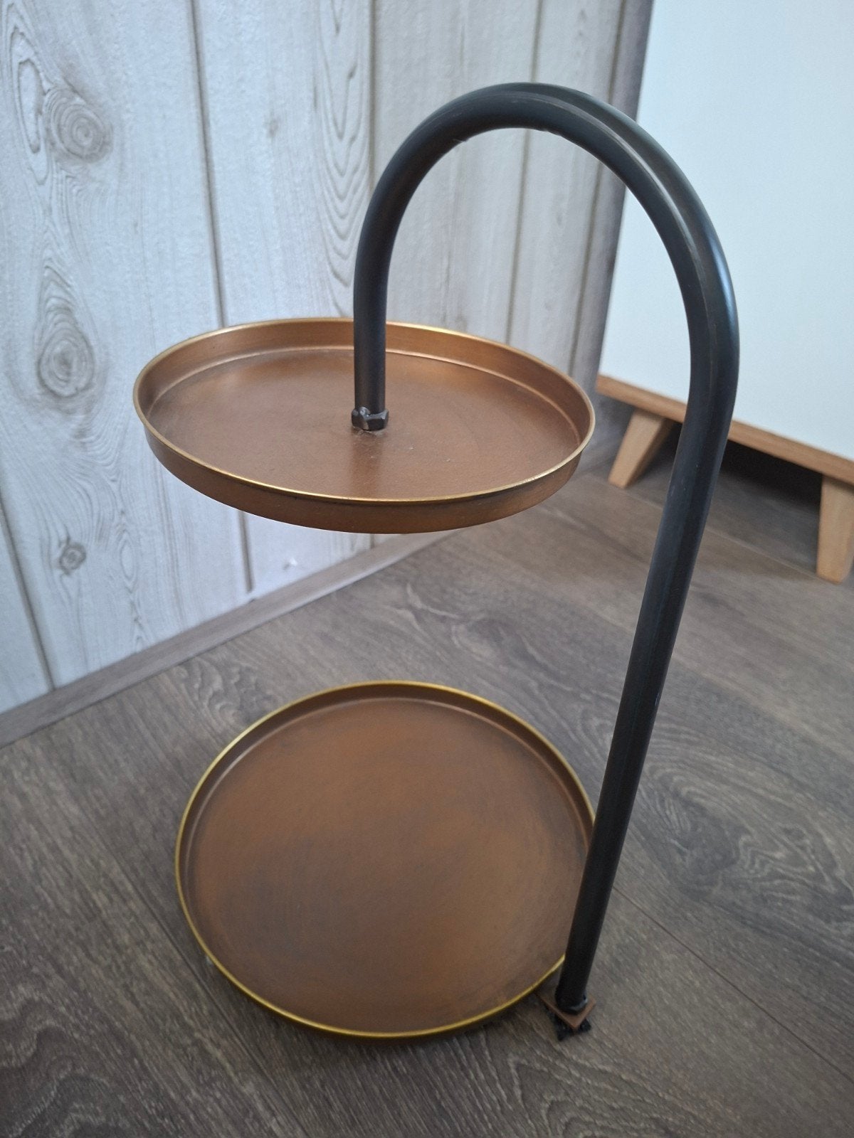 Decoratief Dienblad met Twee Lagen - Metaal, Huis en Inrichting, Woonaccessoires | Dienbladen, Ophalen, Rond, Zo goed als nieuw