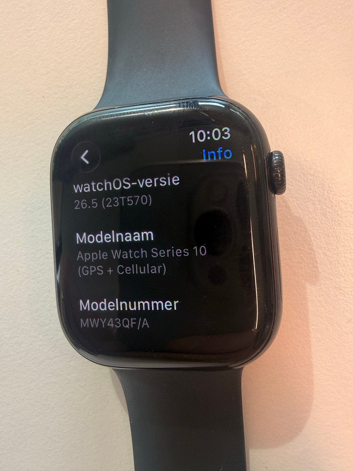 Apple Watch Series 10 (GPS + Cellular), Zwart, IOS, Ophalen of Verzenden, Waterdicht