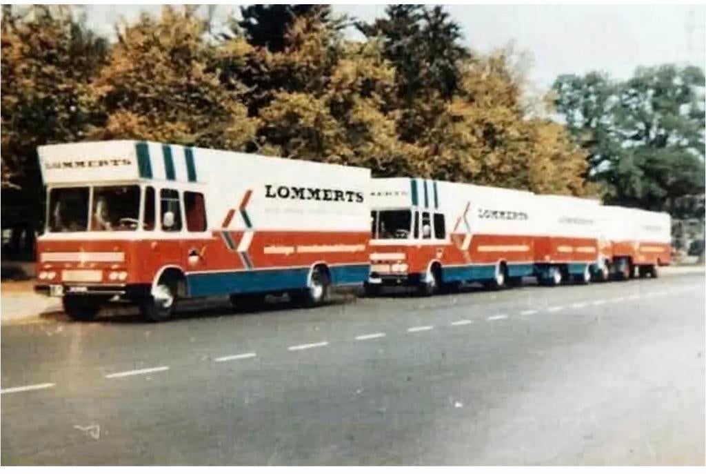 Verhuiswagen Lommerts Delfzijl 1/50 gezocht, Ophalen of Verzenden, Gebruikt, Bus of Vrachtwagen, Overige merken