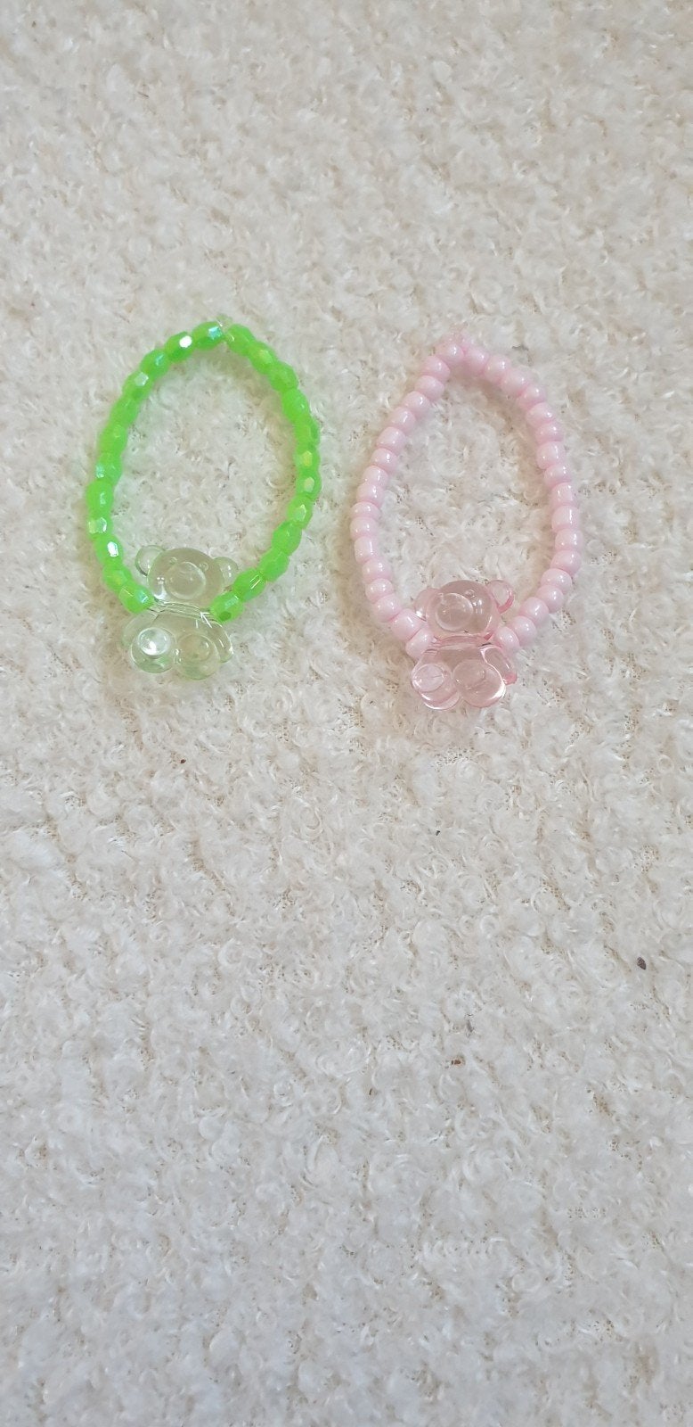 Leuke armbandjes met beertjes - Roze en Groen, Kunststof of Plastic, Nieuw, Ophalen of Verzenden, Roze