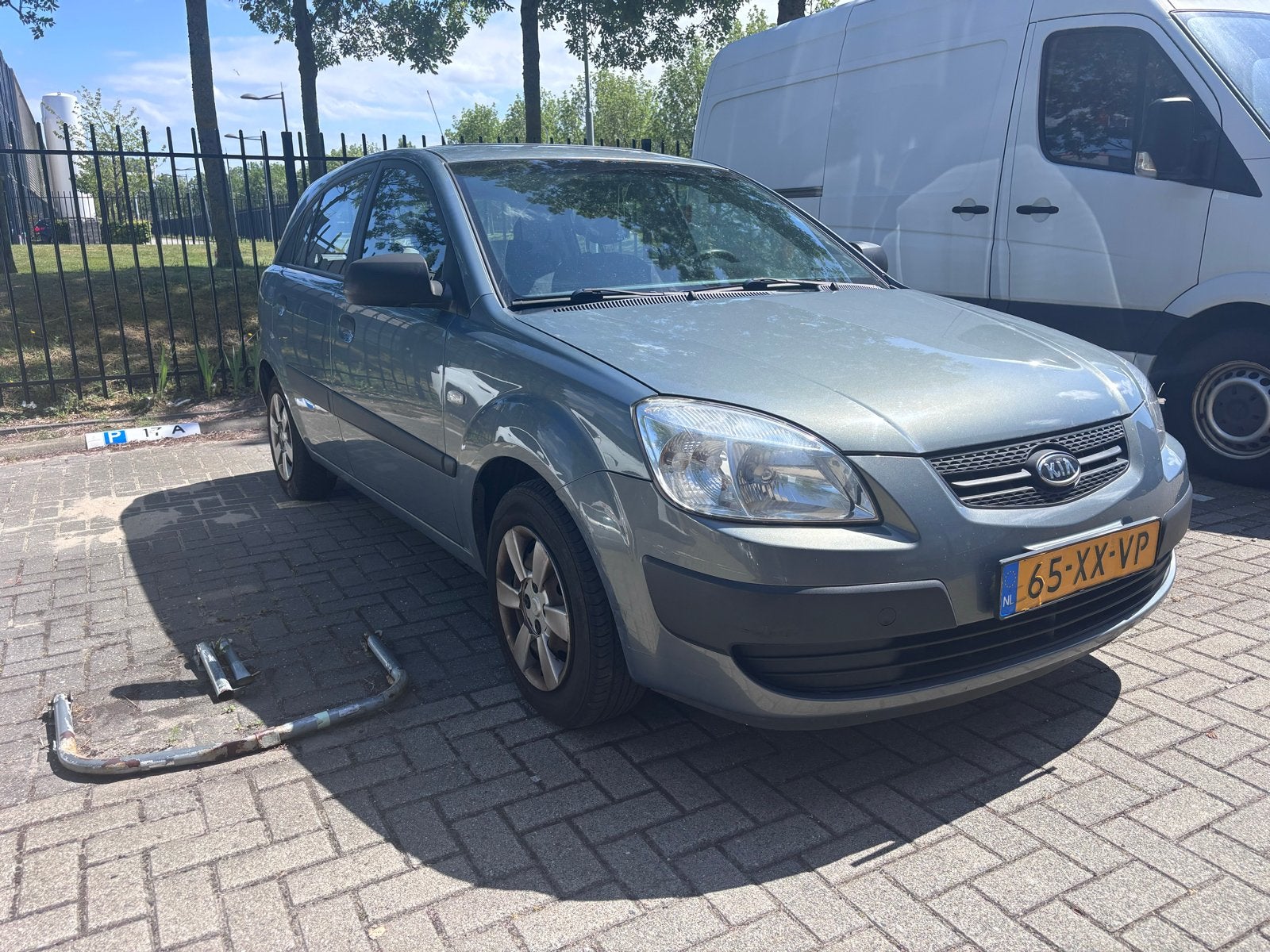 Kia Rio 1.4 HB 2007 Grijs, Voorwielaandrijving, 4 cilinders, 1054 kg, 49 €/maand