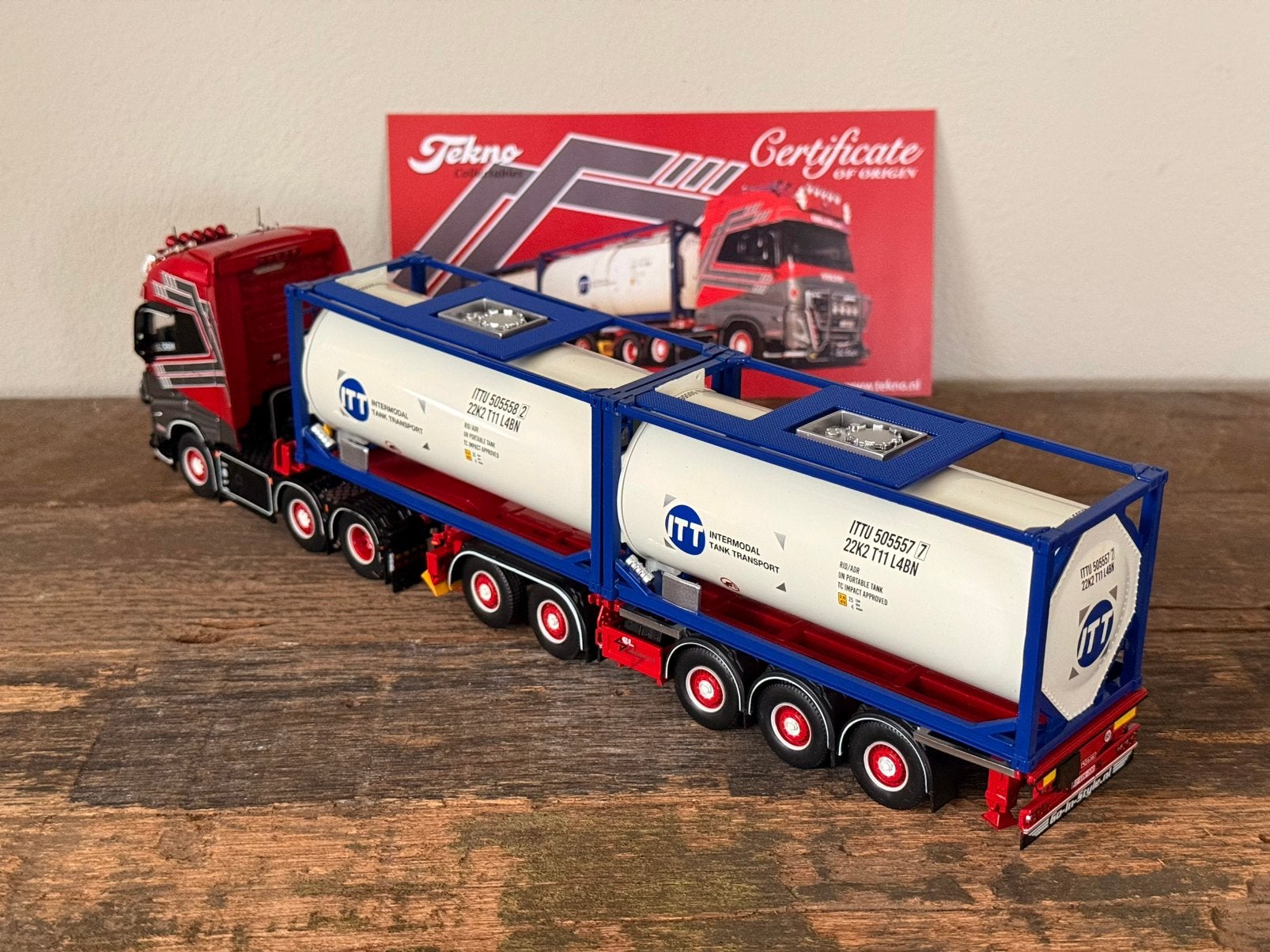 Tekno - Volvo FH5 SL logistics, Ophalen of Verzenden, Zo goed als nieuw, Bus of Vrachtwagen, Tekno