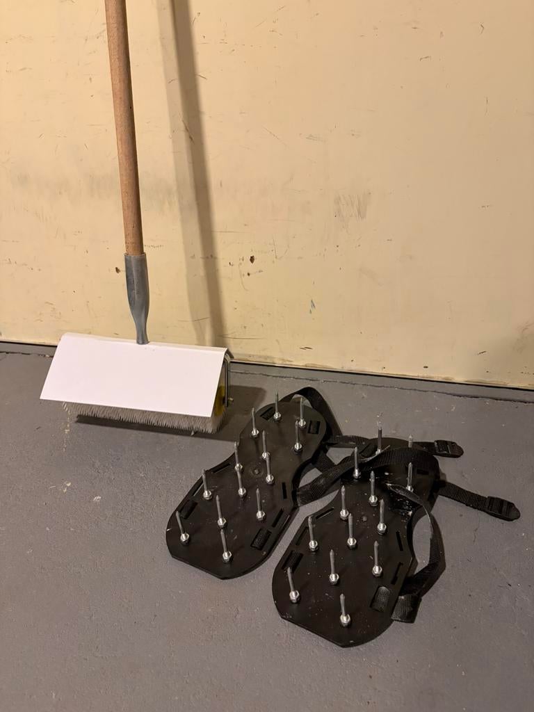 Prikroller en prikschoenen voor egaliseren, Doe-het-zelf en Verbouw, Gereedschap | Handgereedschap, Ophalen, Zo goed als nieuw