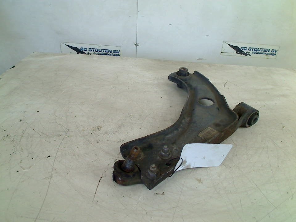 Draagarm Rechts Voor Peugeot 308 SW (L4/L9/LC/LJ/LR) 2014, Kontakt-peugeot@peugeot.com, Gebruikt, Peugeot Deutschland GmbH, Bahnhofsplatz, Rüsselsheim 65423, , Duitsland