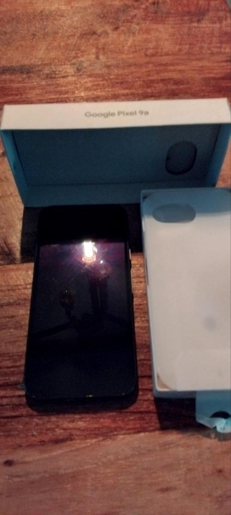 6 maanden oud Google Pixel9a, 128 GB, Ophalen of Verzenden, Zo goed als nieuw, Zwart