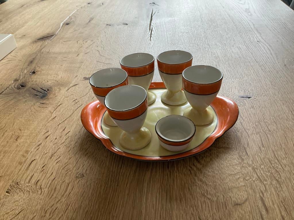 Antieke eierdopjes met dienblad en zoutbakje - Oranje/Crème, Ophalen